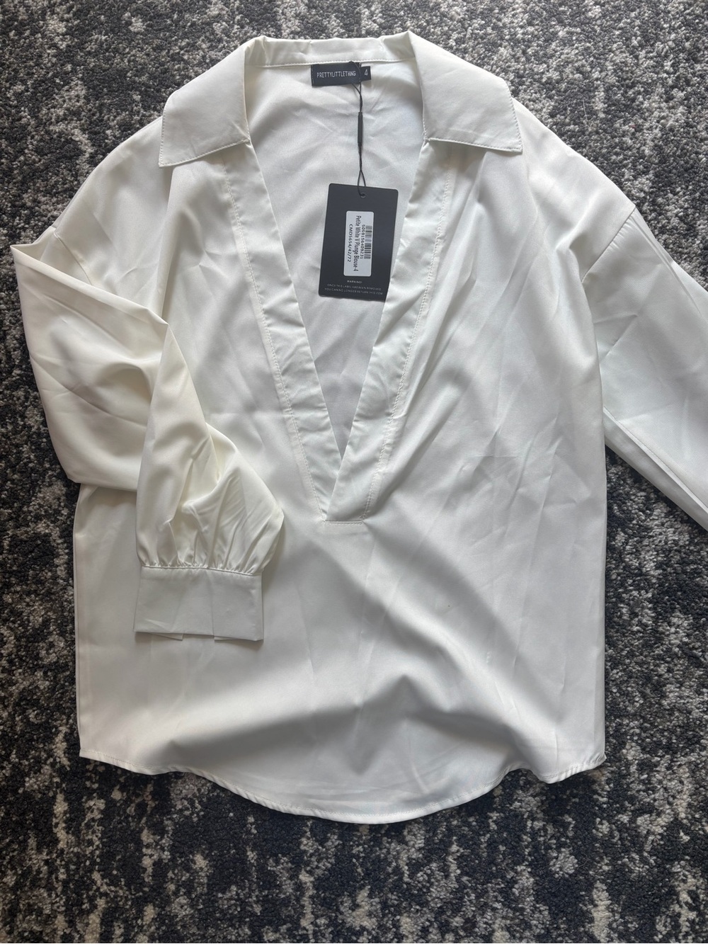 Pretty Little Thing White Deep-V Plunge Blouse - Picture 2 of 3